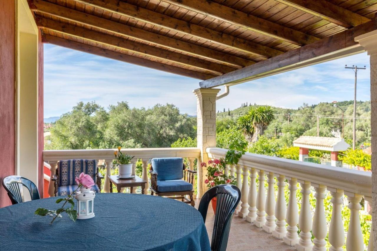 Malotu Resort Sinarades Ngoại thất bức ảnh